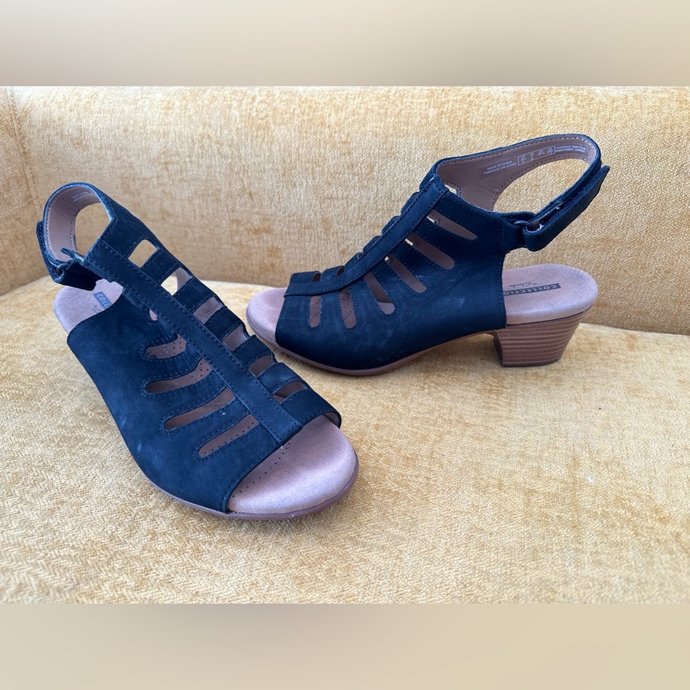 Clarks Collection sz 7 Sandal Heel